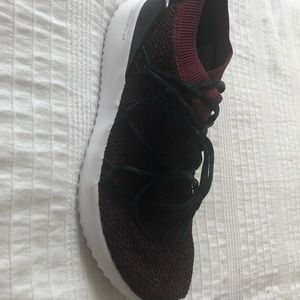 Adidas cloudfoam - Maroon and black!